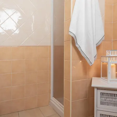Stylish Le Fontane 2 Bedrapt T5 Sleeps 5 شقة
