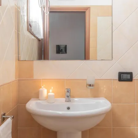 Stylish Le Fontane 2 Bedrapt T5 Sleeps 5 Apartmán Villasimius