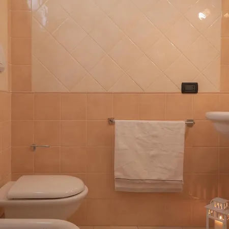 Stylish Le Fontane 2 Bedrapt T5 Sleeps 5 * וילסימיוס